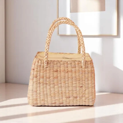 Handwoven Fah Classic Lightweight Woven Summer Carryall Bag in natural straw.