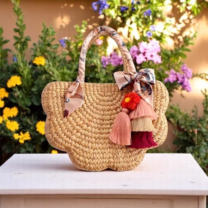 Napasri Scallop Straw Bag With Pink Tassel