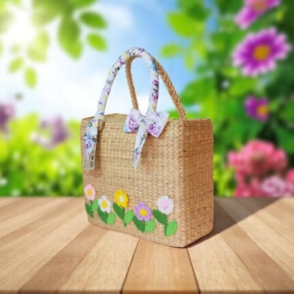 Wanthida Straw Crochet Flower Tote Bag